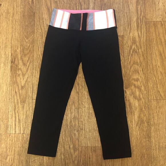 Lululemon Black Pink Stripe Polka Dot Wunder Under Crop Capri Leggings - Picture 4 of 13